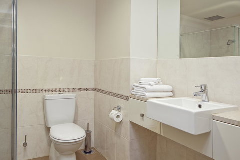 Port Lincoln Hotel - Australian Directory 19