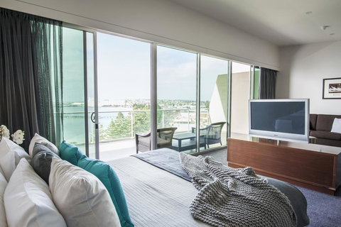 Port Lincoln Hotel - Australian Directory 36