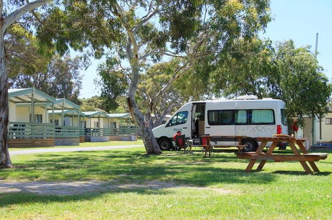 Beachside Holiday Park - Australian Directory 2