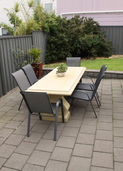 Grace Cottage - Australian Directory 16