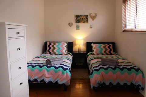 Grace Cottage - Australian Directory 13