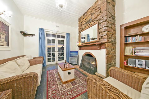 Vineyard Cottage BnB - Australian Directory 3