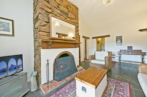 Vineyard Cottage BnB - Australian Directory 14