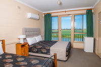 Book Tailem Bend Accommodation Vacations Australian Directory Australian Directory