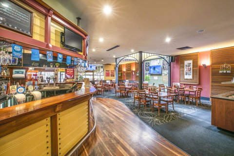 Nightcap At Exeter Hotel - Australian Directory 14