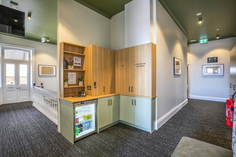 Nightcap At Exeter Hotel - Australian Directory 10