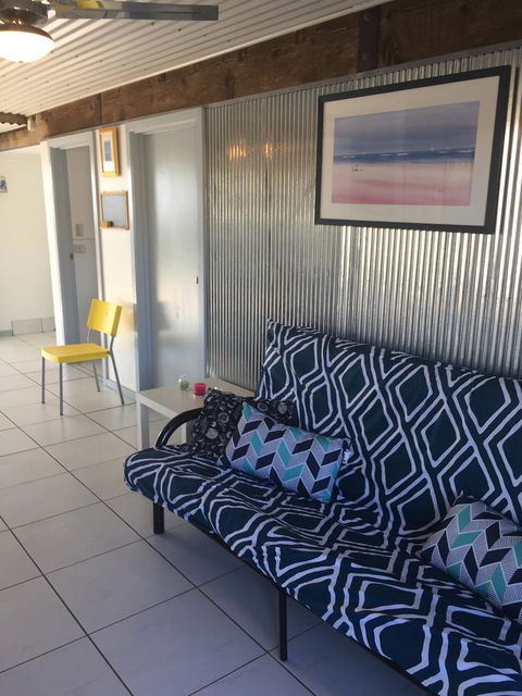 SHAKIN' SHACK - Australian Directory 10