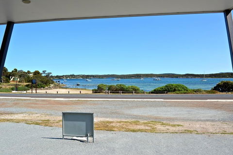 Beachview - Australian Directory 34