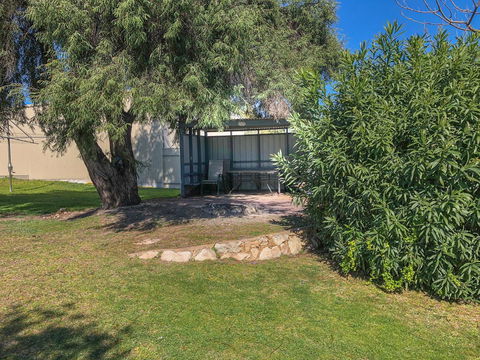 Beachview - Australian Directory 29