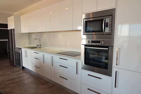 Beachview - Australian Directory 12