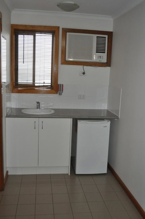 Keith Motor Inn - Australian Directory 17
