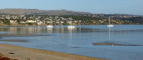Hilton Beachfront Motel - Australian Directory 43