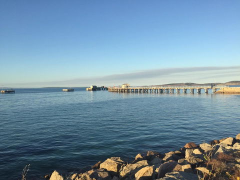 Hilton Beachfront Motel - Australian Directory 38