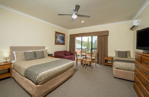 Clare Country Club - Australian Directory 18