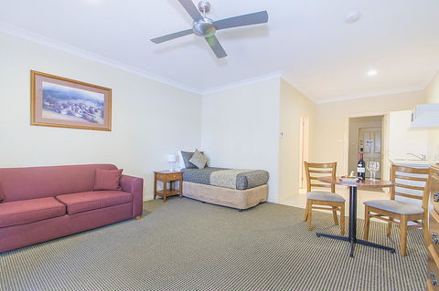 Clare Country Club - Australian Directory 10