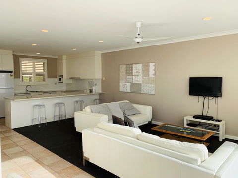 The Bluff Resort Apartments - Australian Directory 6