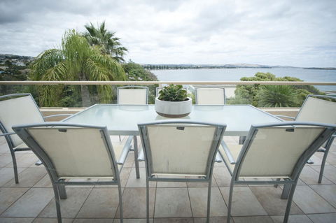 The Bluff Resort Apartments - Australian Directory 35