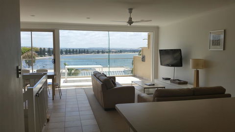 The Bluff Resort Apartments - Australian Directory 16