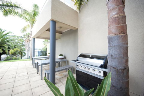 The Bluff Resort Apartments - Australian Directory 34