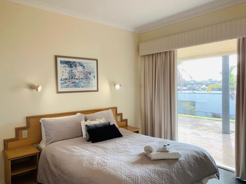 The Bluff Resort Apartments - Australian Directory 2