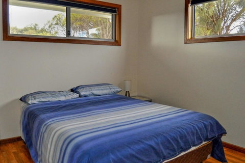 Rest A Shore Coffin Bay - Australian Directory 9