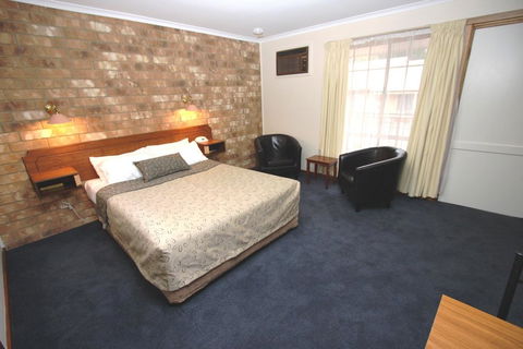 Clare Central - Australian Directory 41