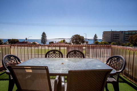 Blue Seas Motel - Australian Directory 7
