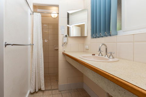 Blue Seas Motel - Australian Directory 2