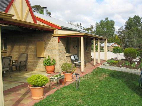 Riesling Trail & Clare Valley Cottages - Australian Directory 2