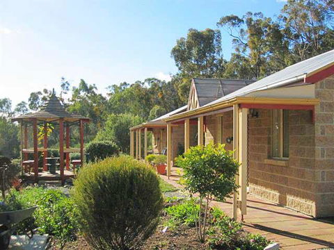 Riesling Trail & Clare Valley Cottages - Australian Directory 0