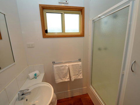 Echo Holiday Parks - Waikerie - Australian Directory 36