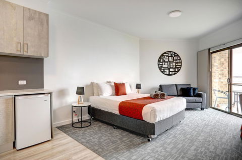 Limani Motel - Australian Directory 28