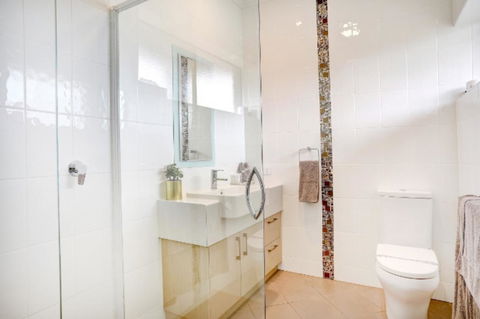 Limani Motel - Australian Directory 44
