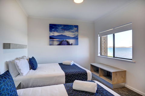 Limani Motel - Australian Directory 41