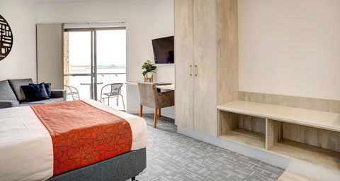 Limani Motel - Australian Directory 27
