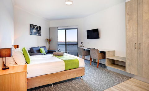 Limani Motel - Australian Directory 19