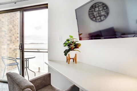 Limani Motel - Australian Directory 26