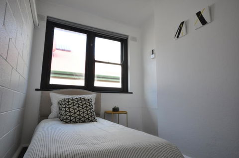 The One @ Henley Beach - Australian Directory 5