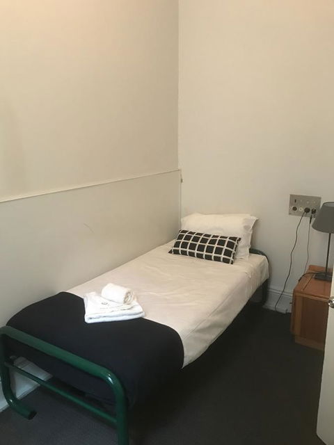 Grosvenor Hotel - Australian Directory 10
