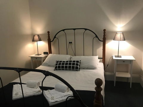 Grosvenor Hotel - Australian Directory 12