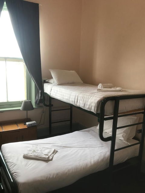 Grosvenor Hotel - Australian Directory 2