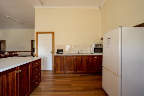City Centre Motel Hotel - Australian Directory 35