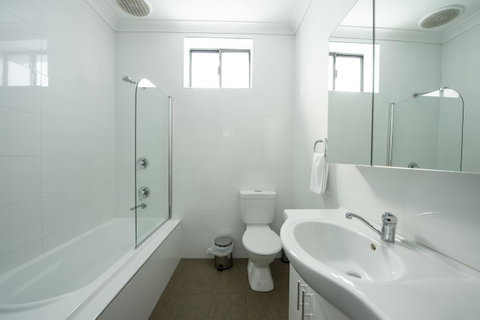City Centre Motel Hotel - Australian Directory 29