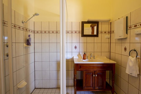 City Centre Motel Hotel - Australian Directory 33