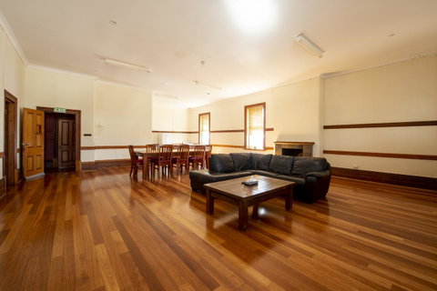 City Centre Motel Hotel - Australian Directory 37