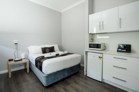 City Centre Motel Hotel - Australian Directory 16