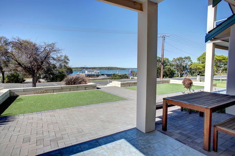 Bay Bliss - Australian Directory 1