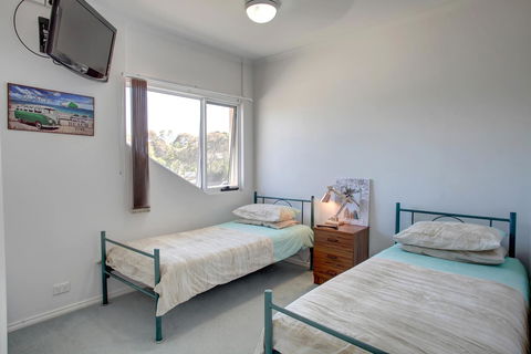 Bay Bliss - Australian Directory 10