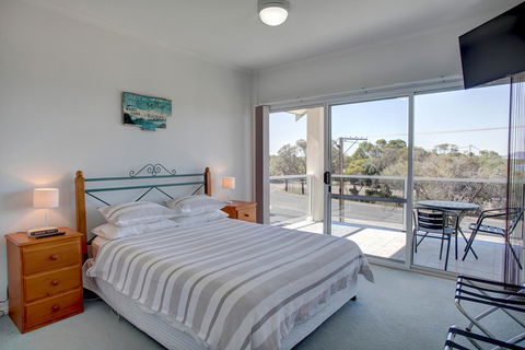Bay Bliss - Australian Directory 12