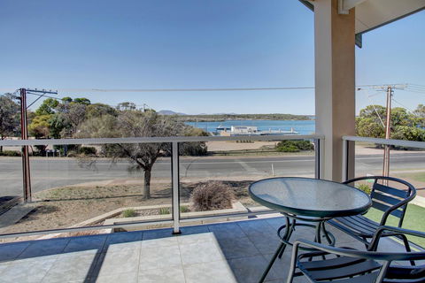 Bay Bliss - Australian Directory 13